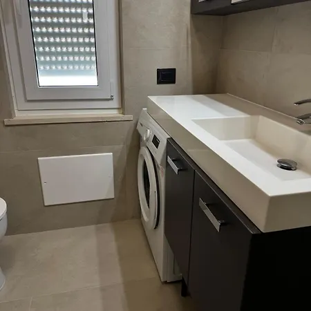 Apartment Fiore Di Pietra 2